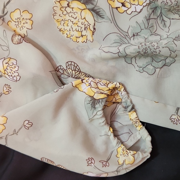 Northern Reflections  green sheer  bubble blouse size small - Picture 3 of 6